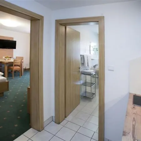 Busslehner Apartments *